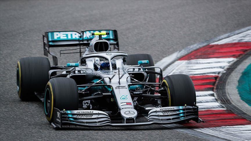 Valtteri Bottas negotiating a high-speed corner with precise line and composed body position